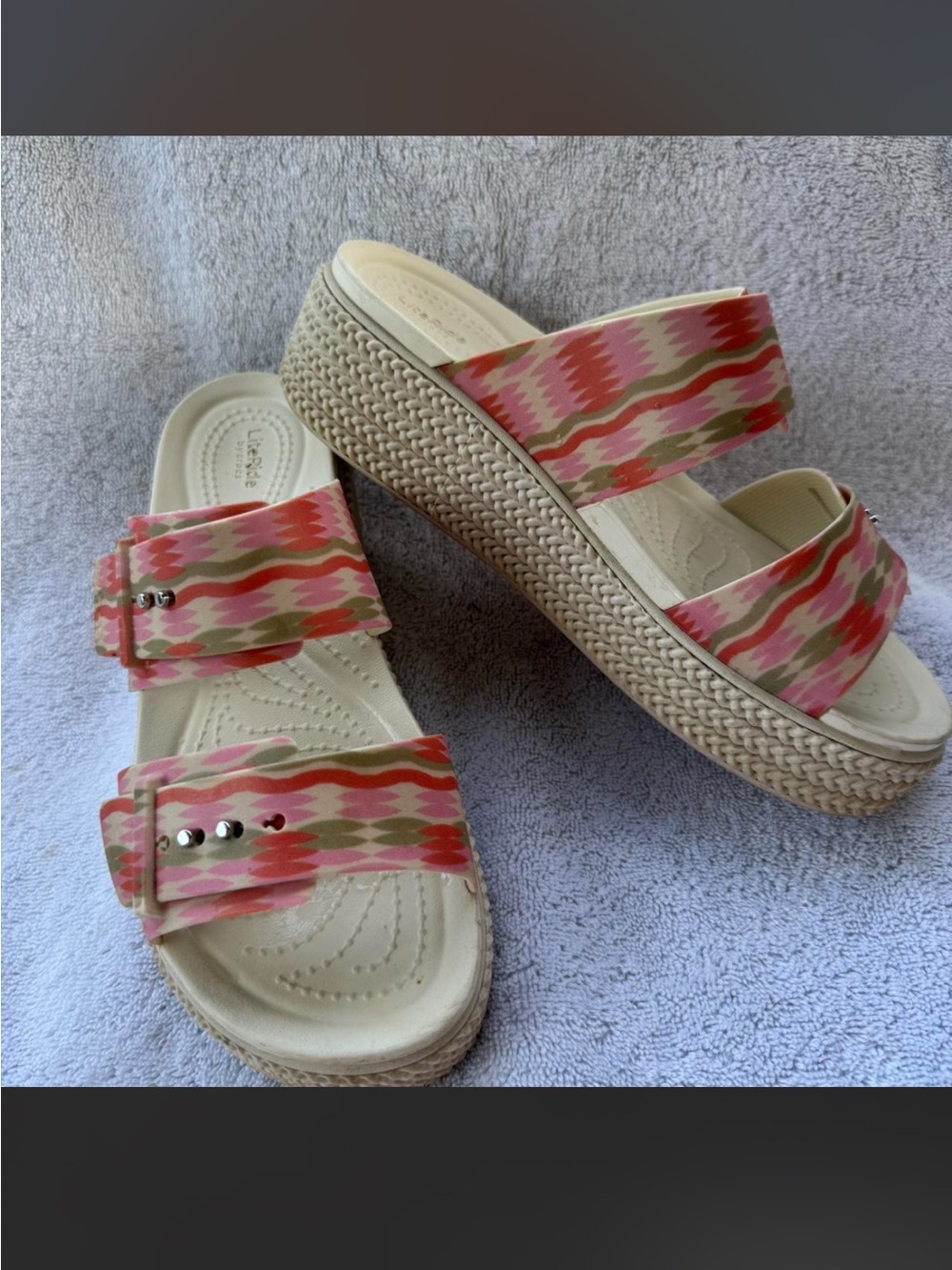 CROCS literide Women’s Pink Cream and green Patterned Platform Slide Sandals - Picture 2 of 7